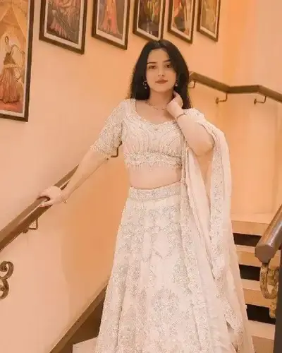 Escort Desuri